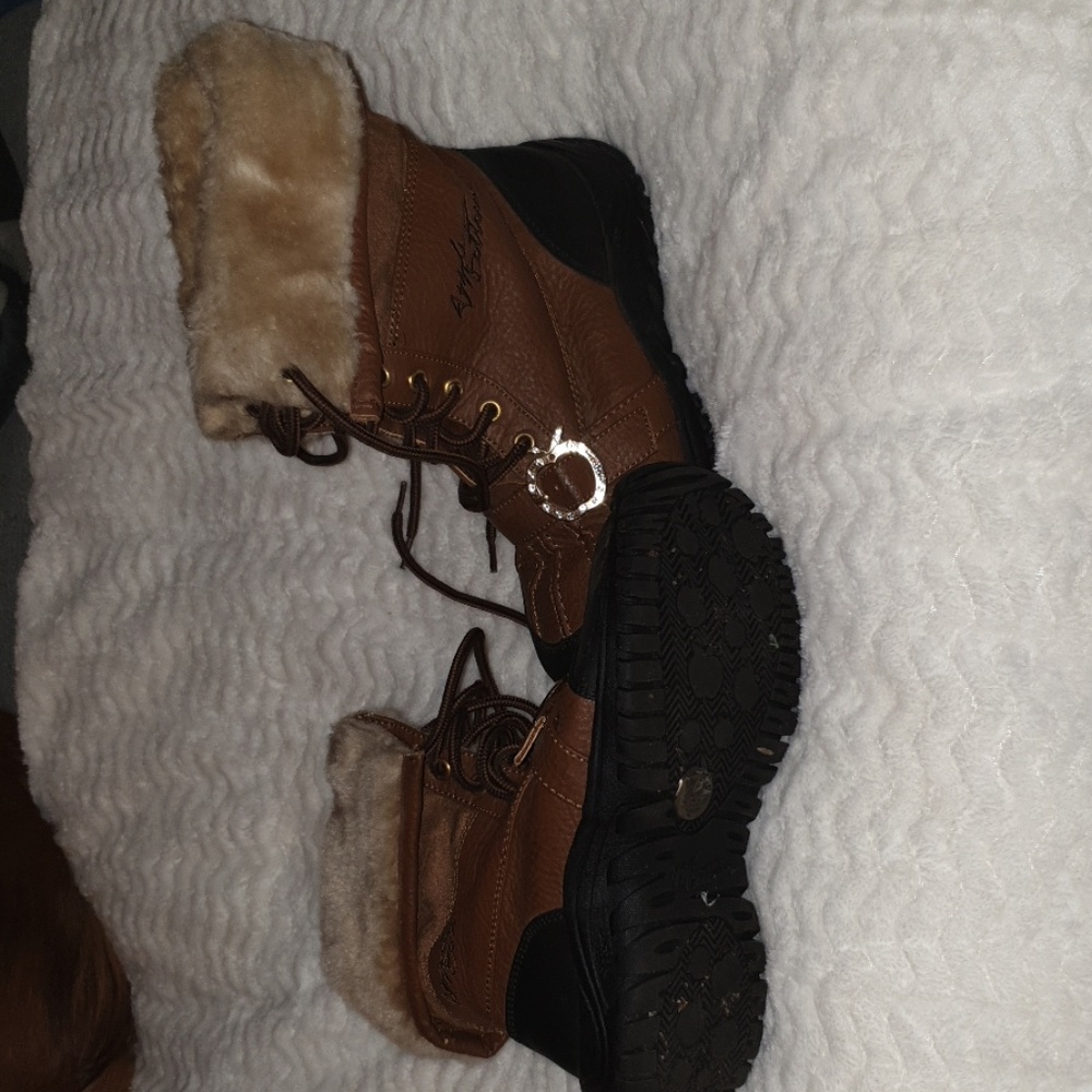 Apple Bottom winter boots